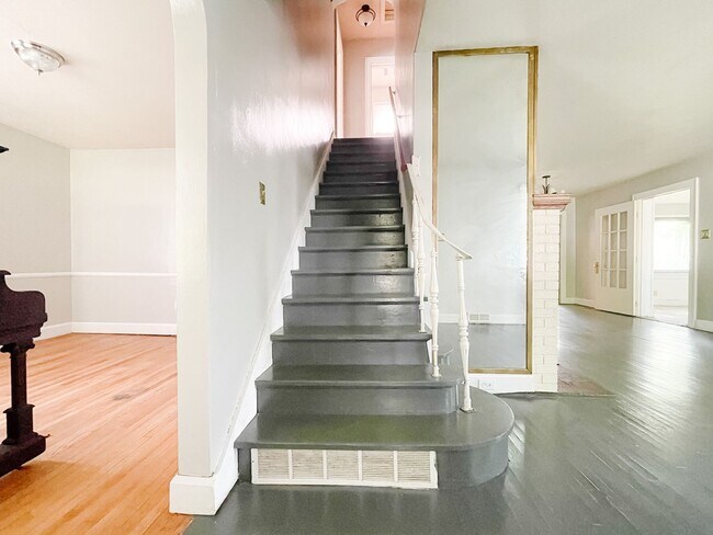 Foto del edificio - Attached Garage