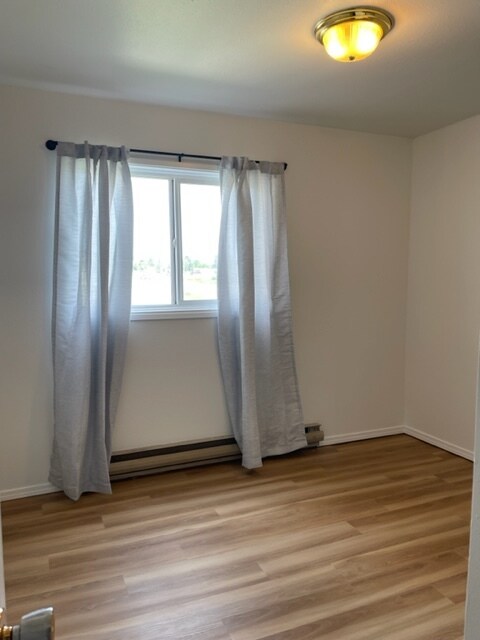 Photo du bâtiment - 8920-8986 86 St