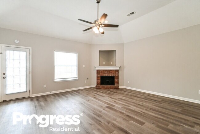 Foto del edificio - 10244 Green Moss Dr N