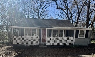 Building Photo - 407 Digh St