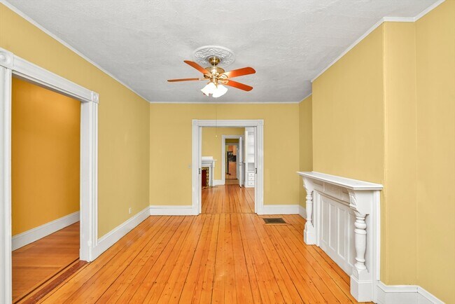 Foto del edificio - 30 Euclid Ave