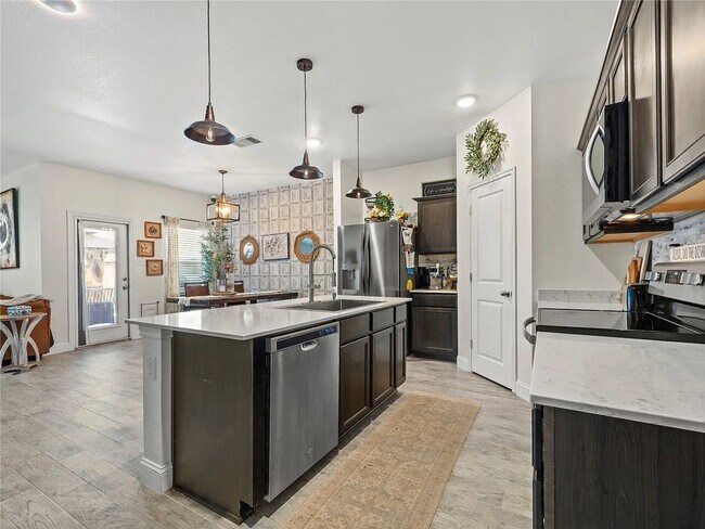 Foto del edificio - 11321 Pecan Crk Dr