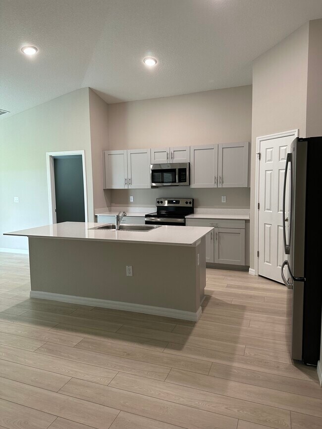 Kitchen - 12755 Tannencrest Dr