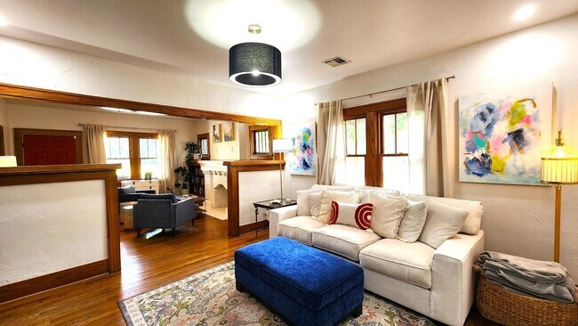 Building Photo - 3 Bed 2 Bath 2 Car Garage in Albion Place ...