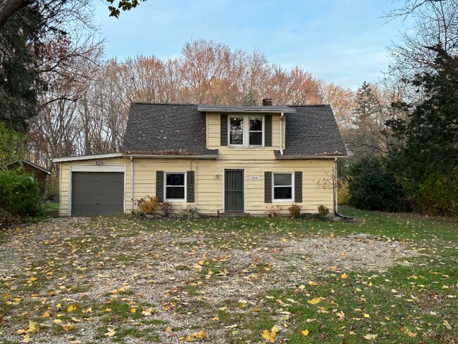 Foto del edificio - 26580 Butternut Ridge Rd