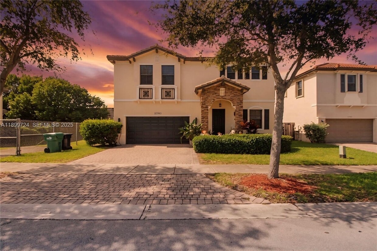 Primary Photo - 22760 SW 105th Ave