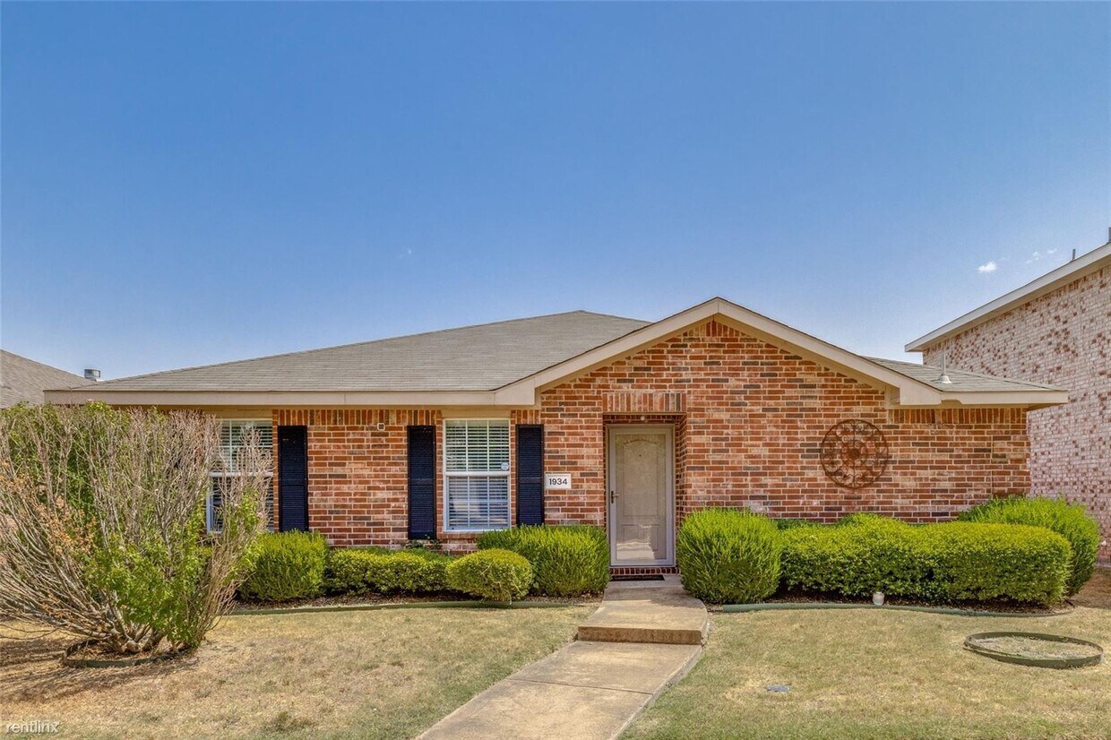 1934 Mosley Dr, Lancaster, TX 75146 House Rental in Lancaster, TX