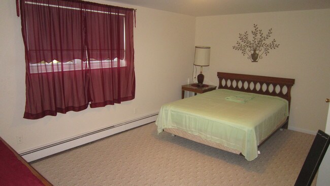 Foto del edificio - 484 Stillwell Ave
