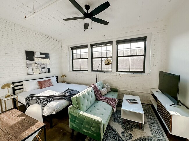 Foto del edificio - 232 N Mead St