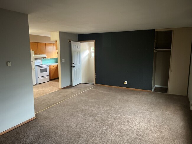 Foto del edificio - 220-222 Stoddard Ave