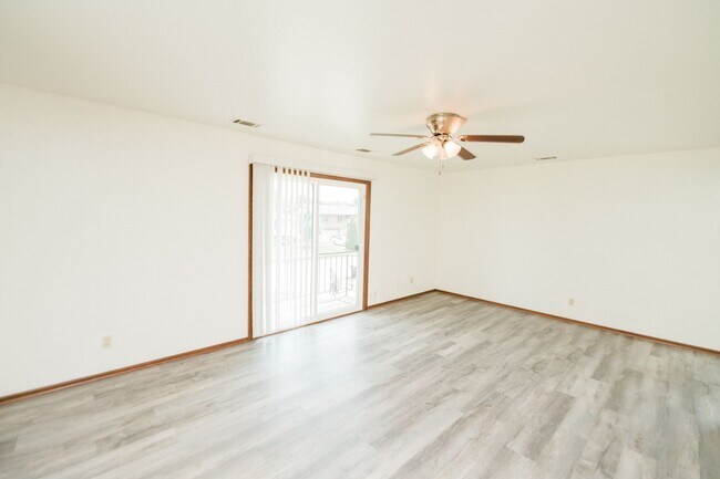 Foto del edificio - 3320 Randolph Pl