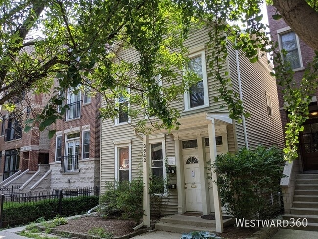 Photo - 3642 N Damen Ave Apartment