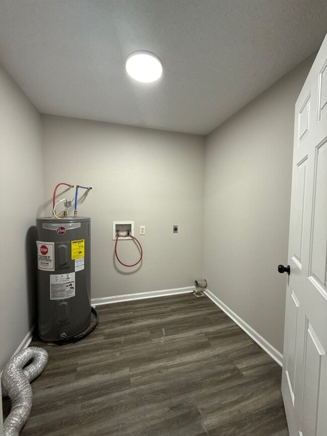 Building Photo - 308 Courtney Dr