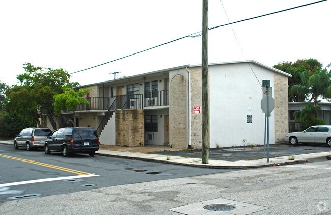 Building Photo - 409 4th Ave N