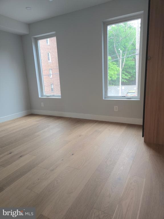 Foto del edificio - 3215 Mt Pleasant St NW