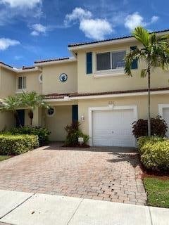 Building Photo - 2757 S Evergreen Cir
