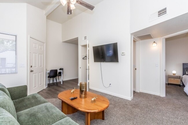Interior Photo - Mountain Steppes Apartments