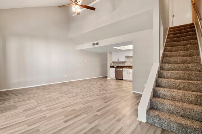 Foto del edificio - 14777 Wunderlich Dr