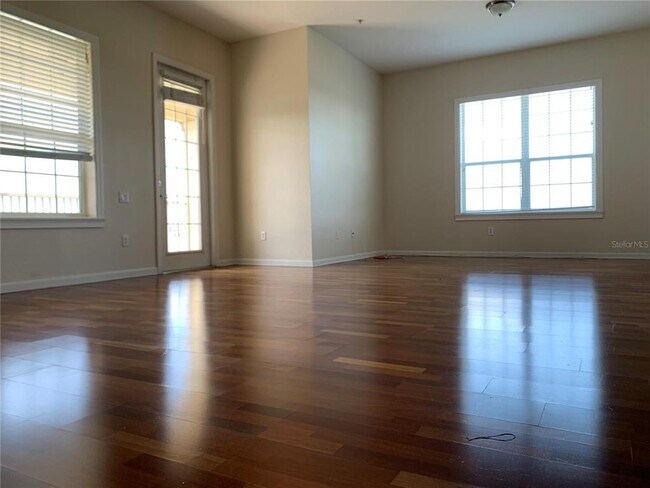 Foto del edificio - 3362 Robert Trent Jones Dr