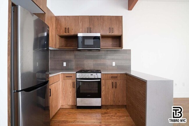 Foto del edificio - 2 bedroom in Bronx NY 10454