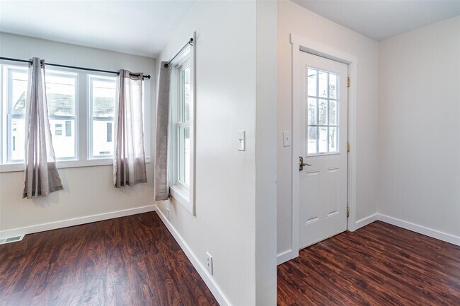 Building Photo - 313 Arbury Pl