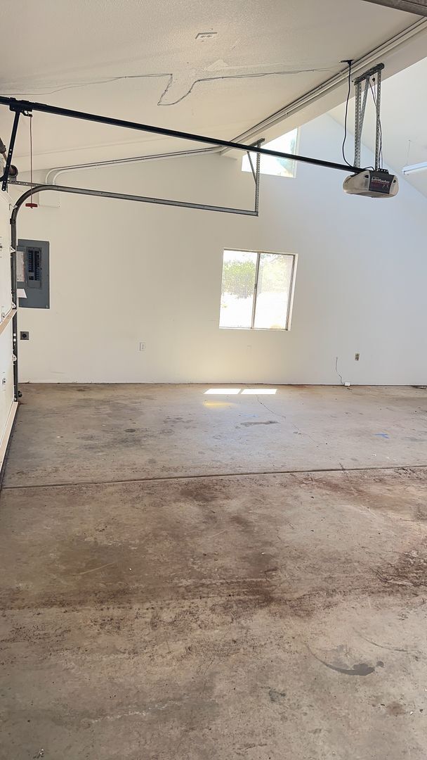 Building Photo - 7015 Hutton Ranch Rd