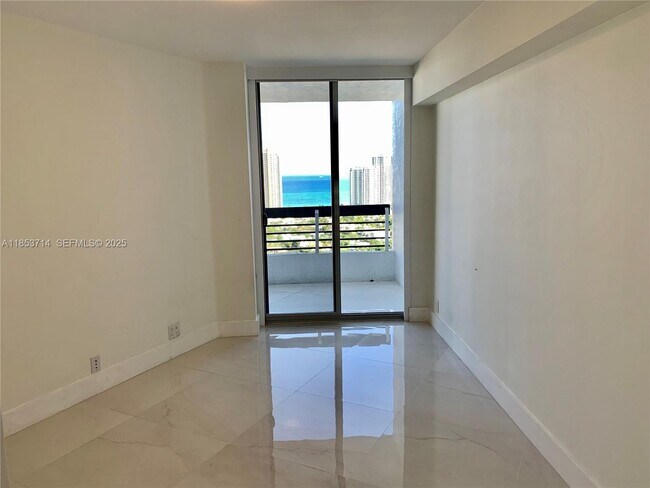 Foto del edificio - 19101 Mystic Pointe Dr