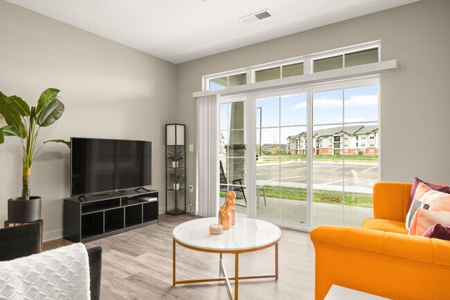 Foto del edificio - 5813 Lillian Ln