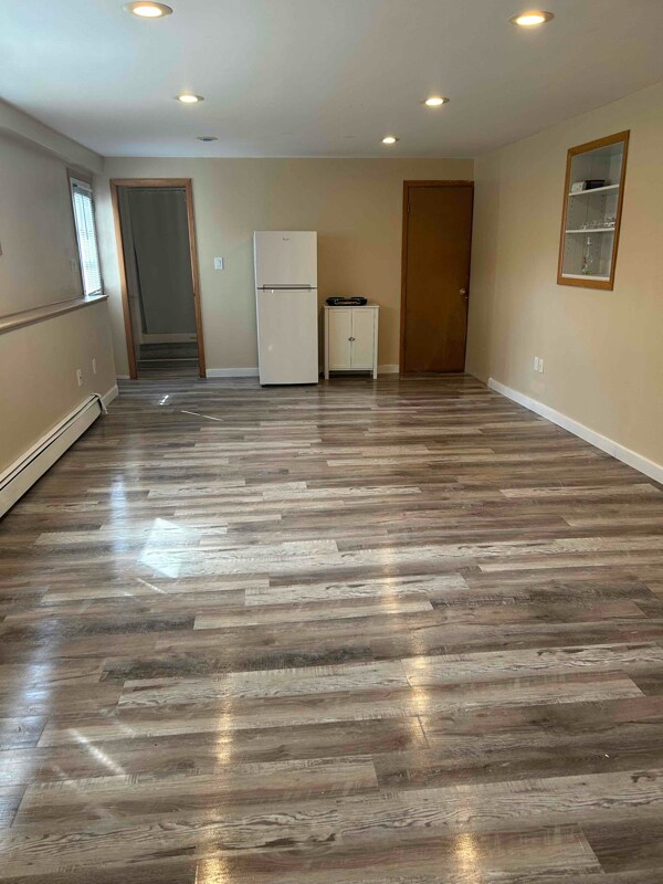 111 Foster Rd, Lake Ronkonkoma, NY 11779 Room for Rent in Lake