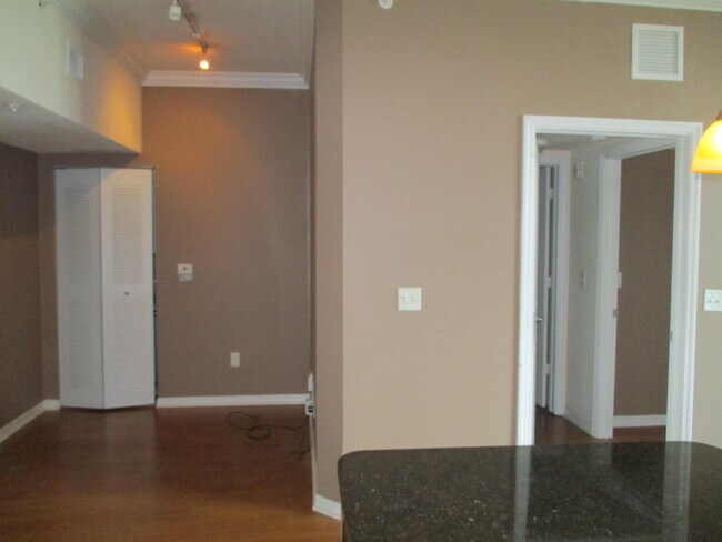 Building Photo - 600 S Dixie Hwy