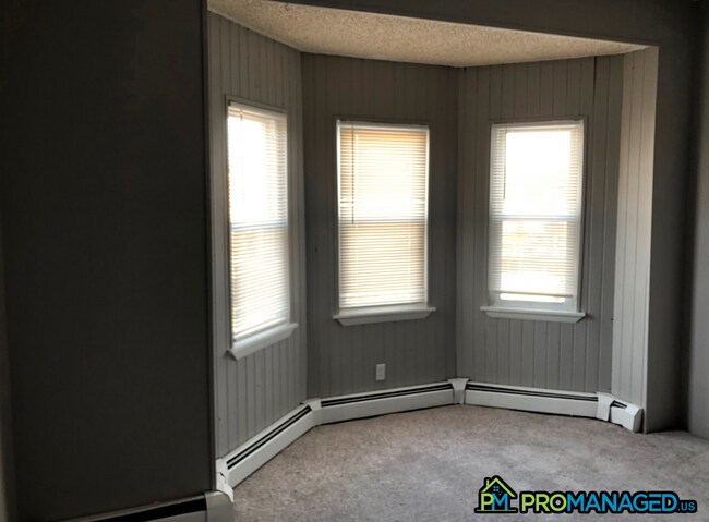 Foto del edificio - 6639 Torresdale Ave
