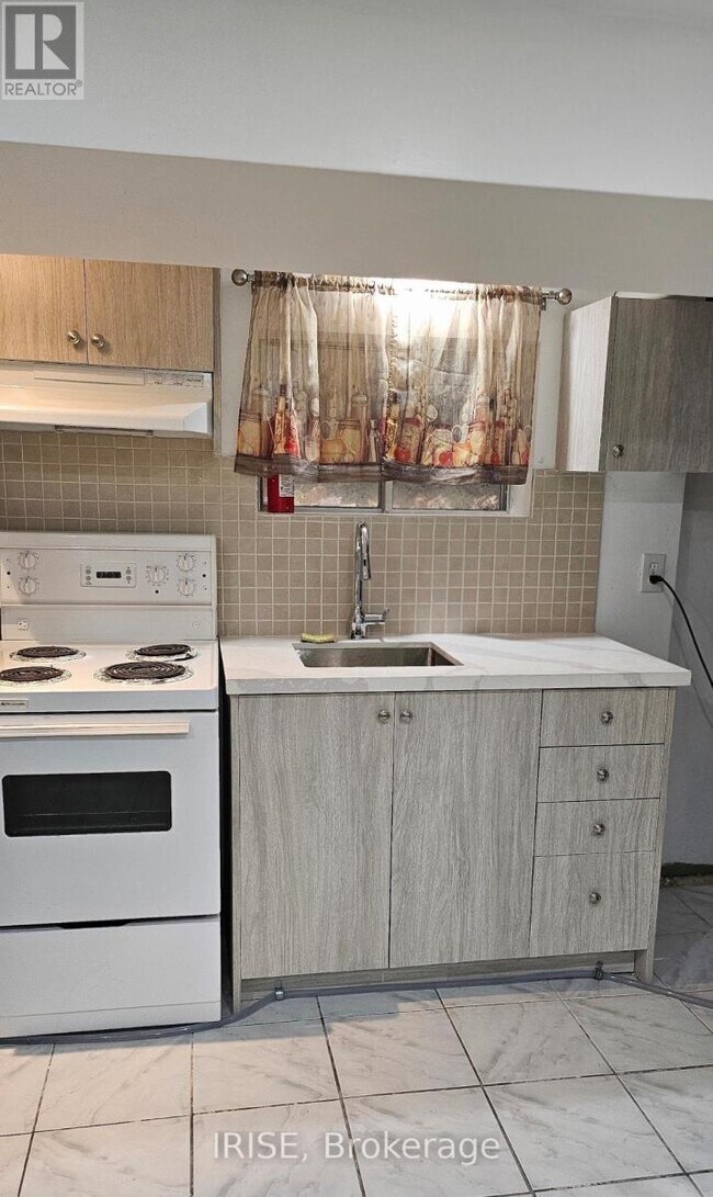 Photo du bâtiment - 165 Regent Rd