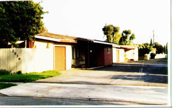 Foto del edificio - 2536 Orange Ave