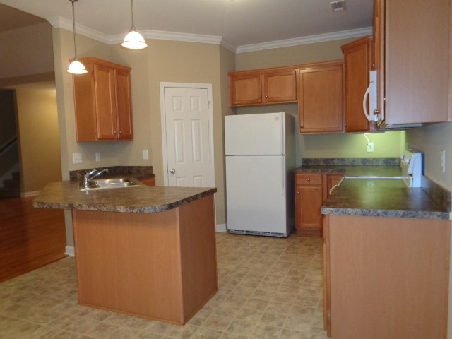Building Photo - 117 Savo Bay