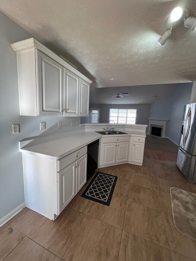 Building Photo - Nice home in Lawrenceville