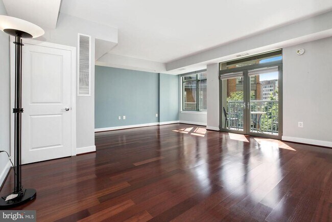 Foto del edificio - 2425 L St NW