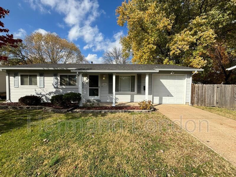 7359 Coachman Ln, Hazelwood, MO 63042 House Rental in Hazelwood, MO