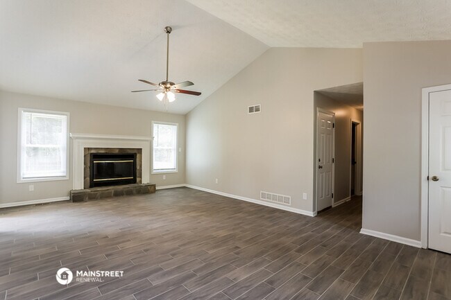 Building Photo - 1056 Trestle Dr