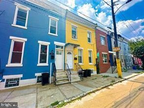 Building Photo - 2406 Sharswood St
