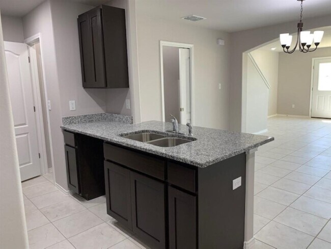 Foto del edificio - 5417 Montevista Dr