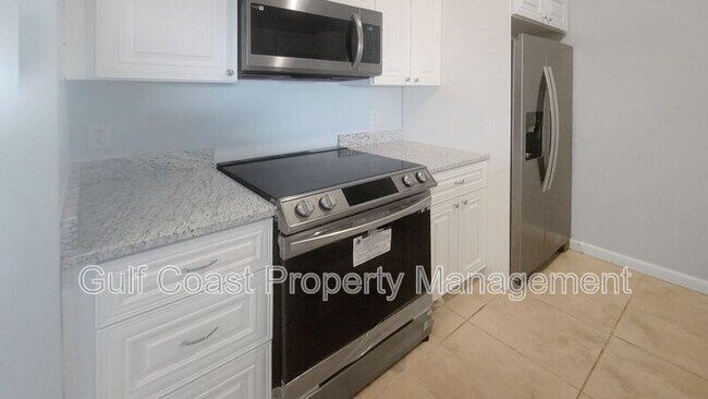 Foto del edificio - 4802 51st St W