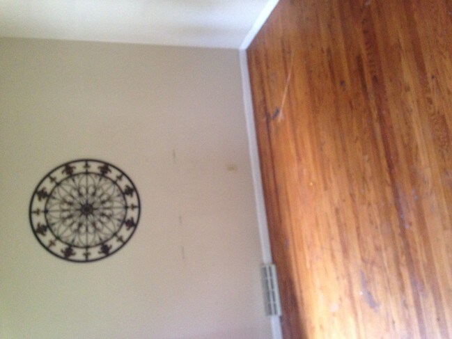 Sala de estar - 1101 Kern St