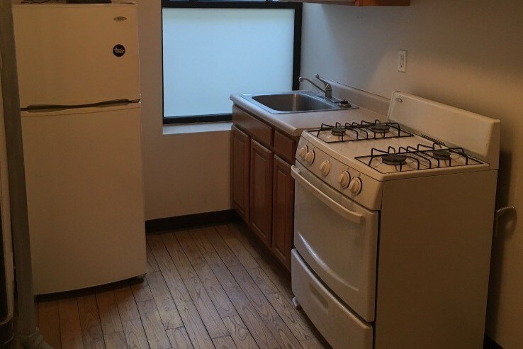 Foto principal - 328 E 14th St
