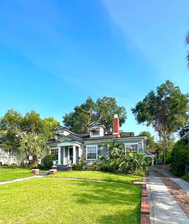 Foto del edificio - 416 Hillcrest St