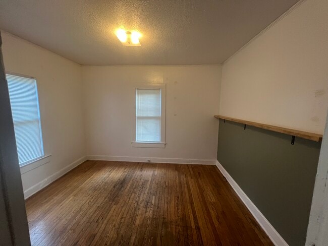 Building Photo - 2617 Forestdale Ave