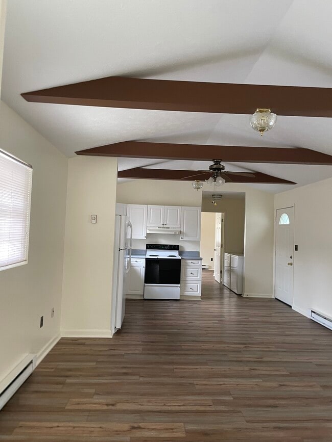 Building Photo - 165 Iced Ln