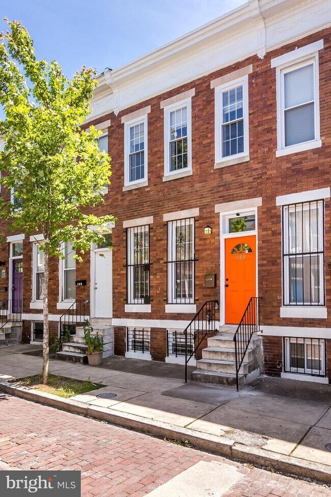 Building Photo - 409 Whitridge Ave