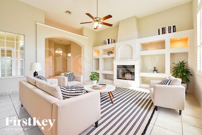 Foto del edificio - 13455 Lake Turnberry Cir