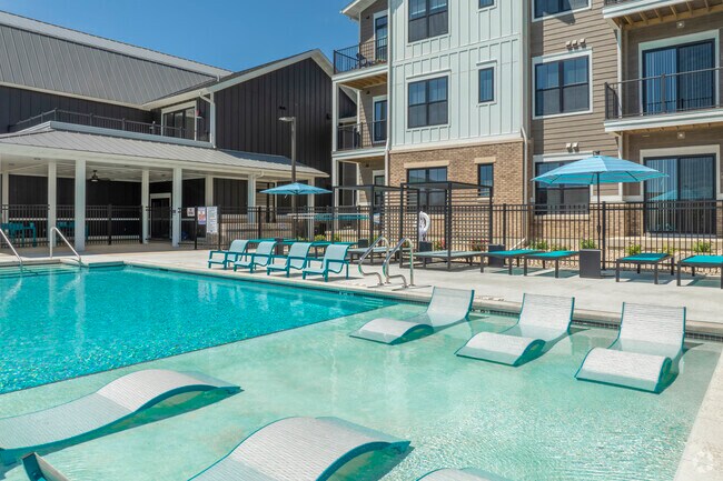 Building Photo - Homestead Luxury Rentals