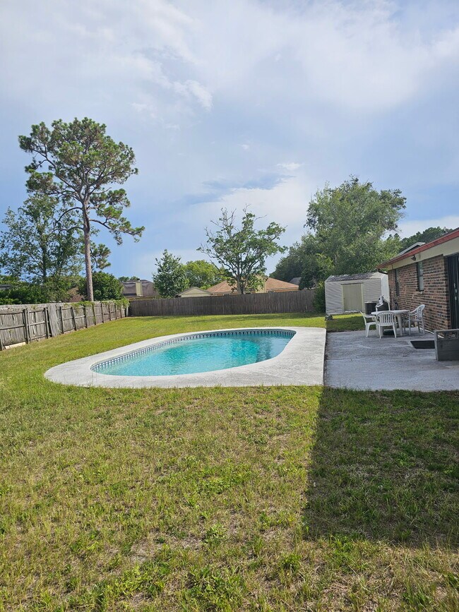 Foto del edificio - 6523 Diamond Leaf Ct S